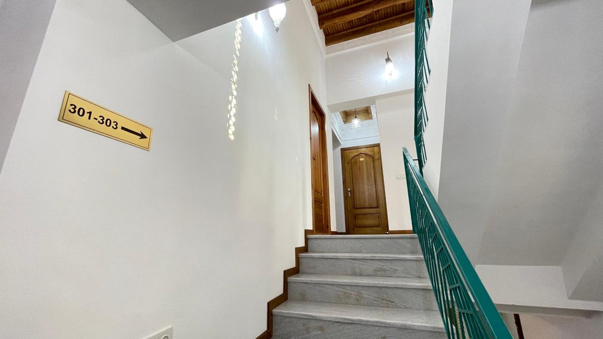 Mahbubakhon Guest House In Old City Buchara Exterior foto