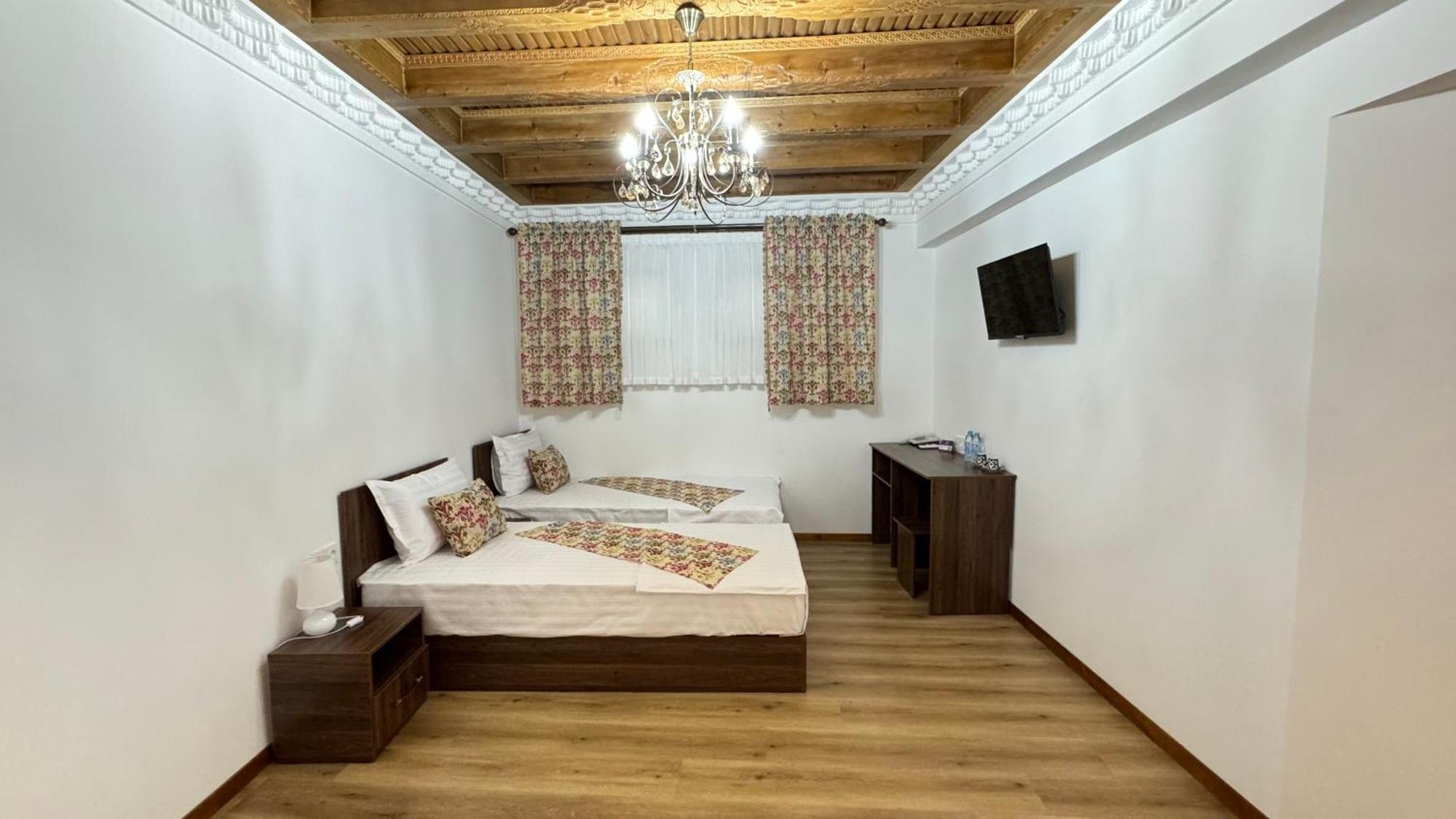 Mahbubakhon Guest House In Old City Buchara Exterior foto